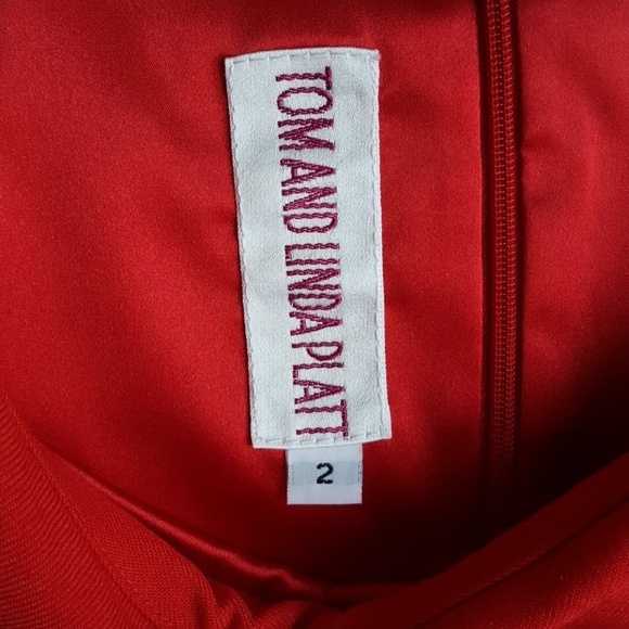 TOM AND LINDA PLATT asymmetrical collar dress. - Picture 3 of 8